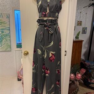 VENUS Black Striped Wide-Leg Pants with Pink Floral Print and top